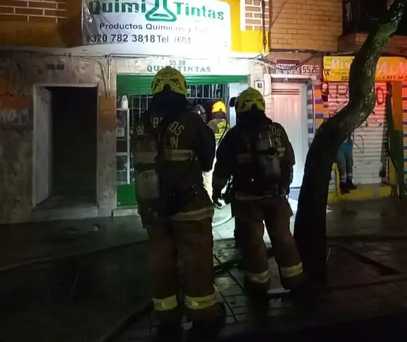 Bomberos-Medellin-incendio-2
