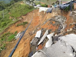 Deslizamiento-en-la-vereda-El-Patio-de-San-Cristobal
