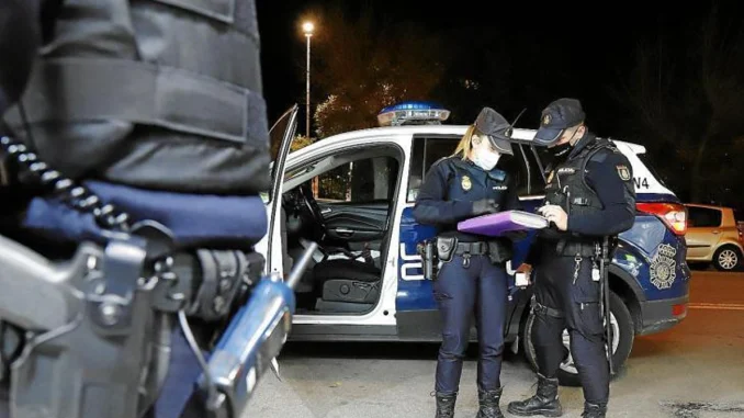 El exnovio fue capturado por la policía.