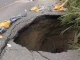 El hueco tiene más de 6 metros de profundidad.