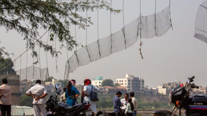 Emergencia en Morbi, India.