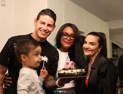 Celebración de cumpleaños de la nana de los hijos del 10 colombiano. /FOTOS: INSTAGRAM