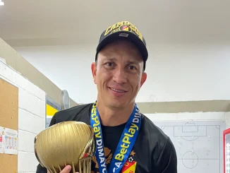Alejandro Restrepo nació en Medellín.