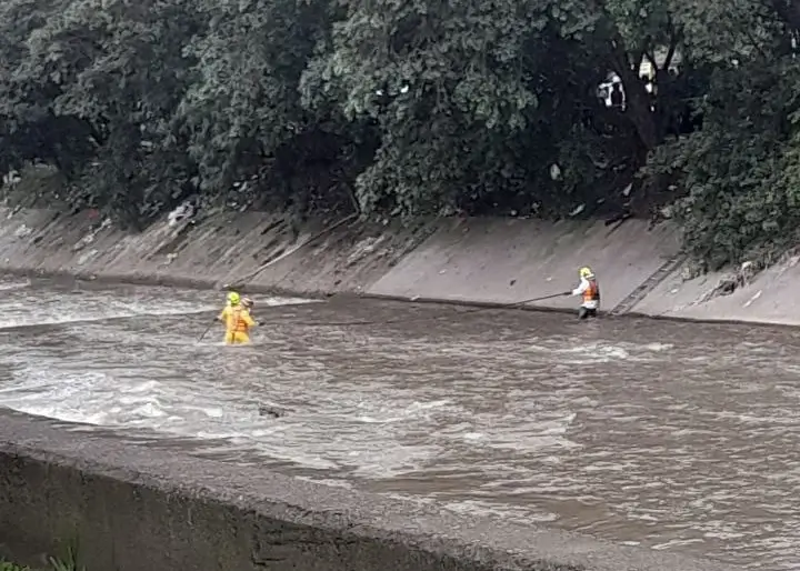 Cadaver-encontrado-en-el-río-Medellín-2