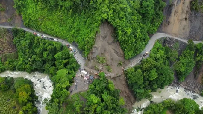 Deslizamiento-de-tierra-en-Pueblo-Rico-Risaralda