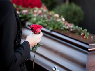 Falso funeral