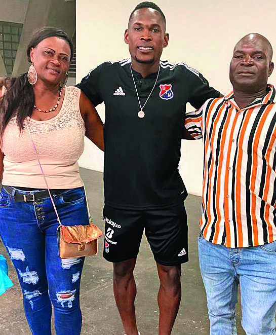 Sus padres, Myriam Neli y Diber Armando, siempre están al lado del deportista de 26 años. De hecho, inspiran a Diber a ser mejor cada día. / FOTO: CORTESÍA.