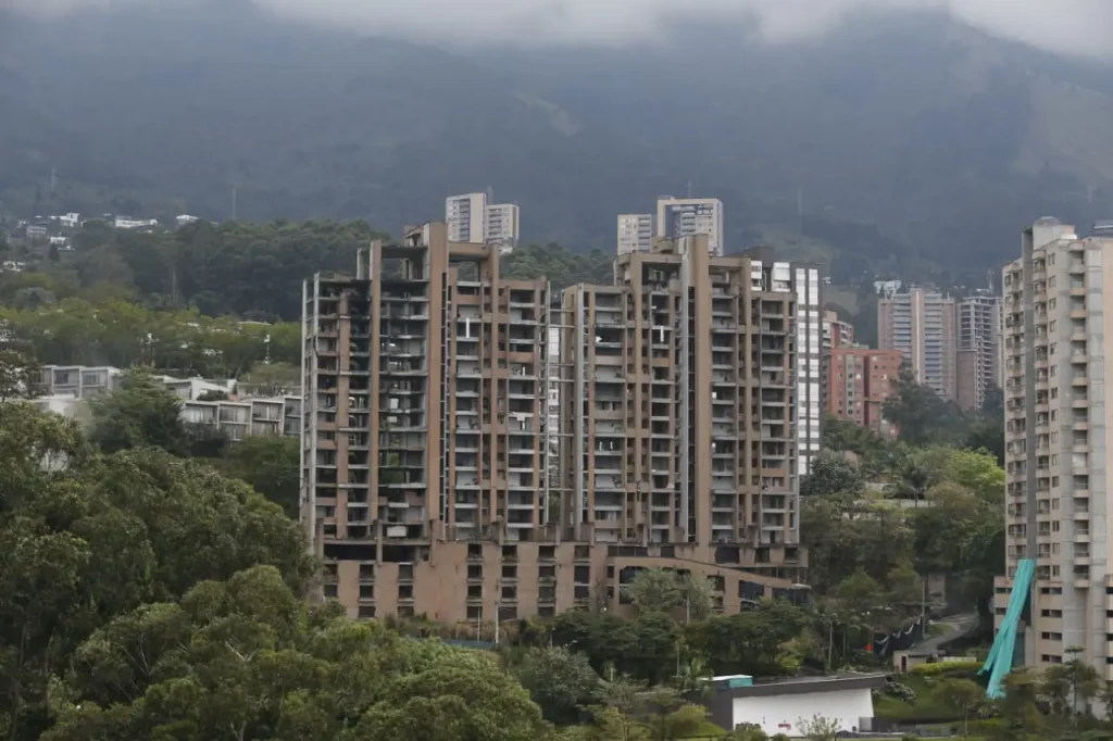 Implosion-Continental-Towers-2 Continental Towers. /FOTO: CAMILO SUÁREZ.