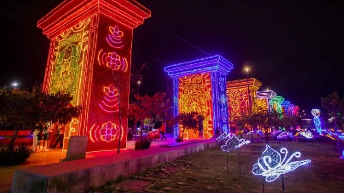 Ante la gran acogida de los turistas y locales, se ampliará el horario de los alumbrados en Medellín