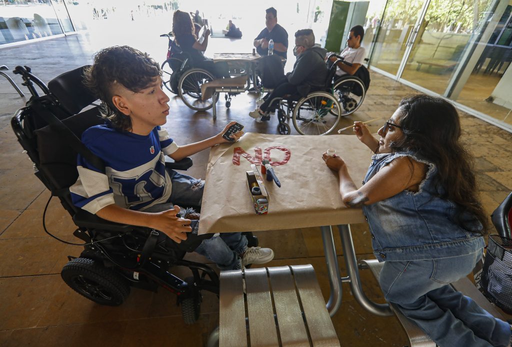 Personas con discapacidad salieron a protestar en Medellín 