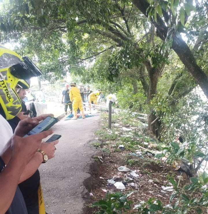 El cuerpo recuperado en el río Medellín no tenía lesiones visibles.