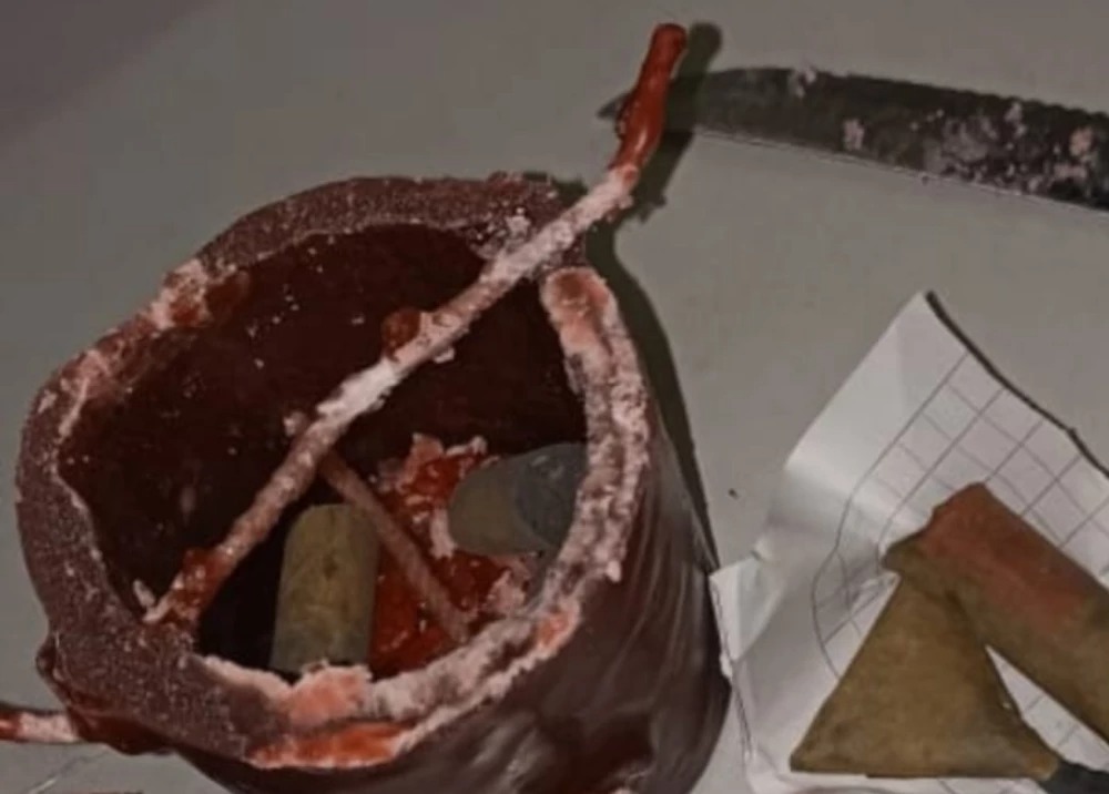 Las veladoras estaban cargadas de pólvora.