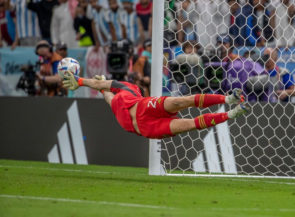 Messi fue el jugador más sobresaliente del partido al anotar dos cobros desde el punto penal, así como el arquero Dibu Martínez. /FOTOS: JUAN ANTONIO SÁNCHEZ.