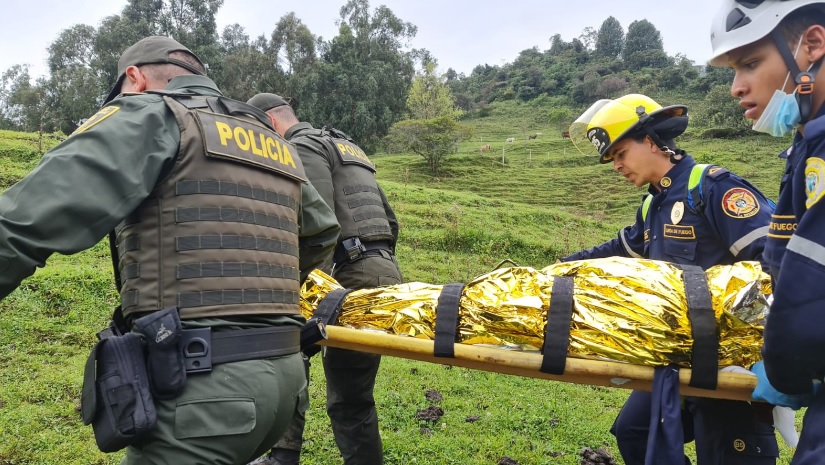 Rescate de adulto mayor en La Estrella 