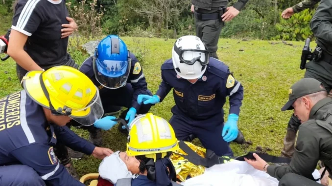 Encontraron con vida a adulto mayor que duró tres días perdido en zona montañosa de La Estrella