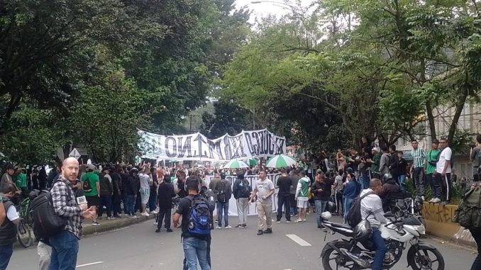 protesta hinchas de Atlético Nacional