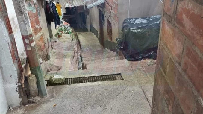 Melissa se desplazaba por esta calle de Enciso cuando le dispararon.