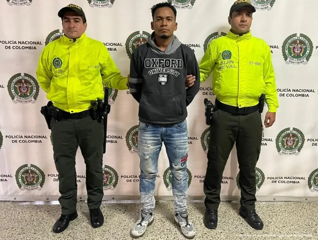 Luis-Alfonso-Rivera-Landete-tras-su-entrega