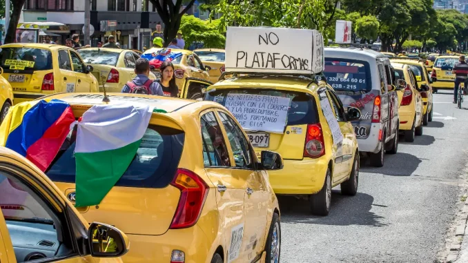 Taxistas-paro-Medellin