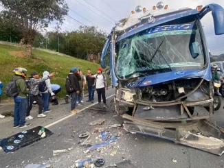 Autopista Medellín - Bogotá, accidente de tránsito, chiva, bus, heridos, Q’Hubo Medellín