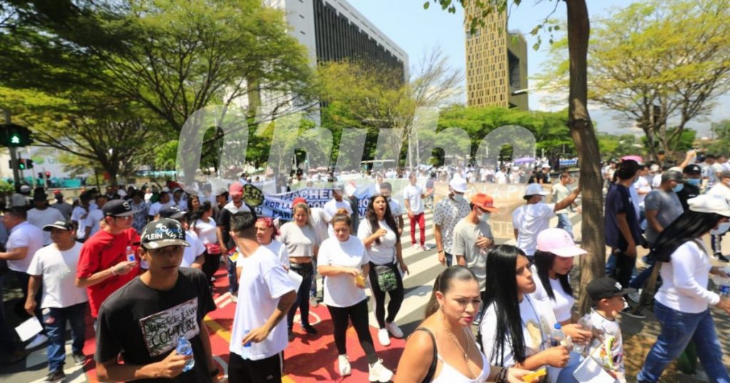 Movilización por la paz en Medellín. /FOTOS: CAMILO SUÁREZ Y SUSANA COGUA.