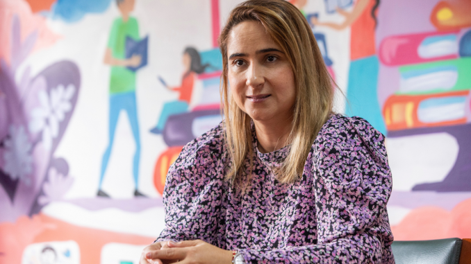 Casa por cárcel para secretaria
