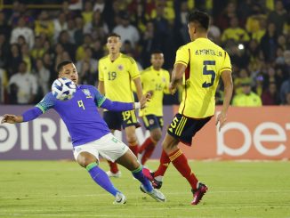 El partido entre Colombia y Brasil fue parejo.
