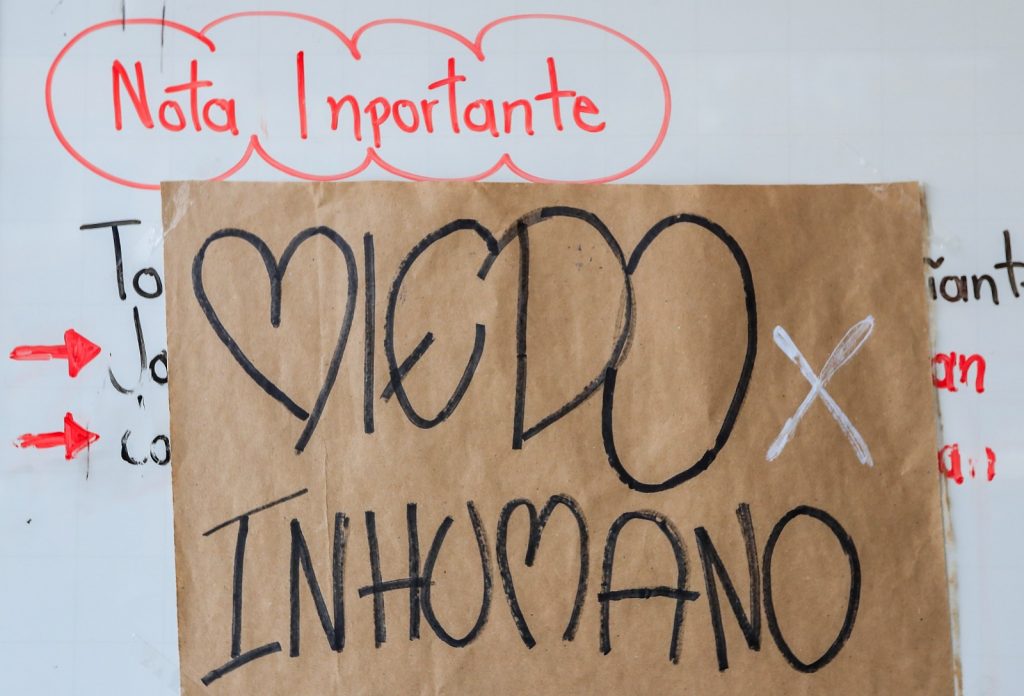 Así rechazan los estudiantes y los docentes las supuestas intimidaciones del rector de la Institución Educativa La Milagrosa. /FOTOS: JAIME PÉREZ. 