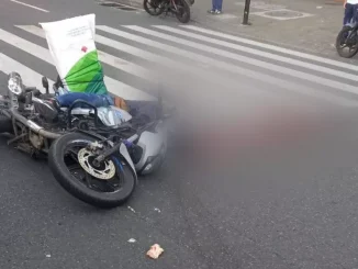 El hombre que iba en la motociclista falleció en el lugar.