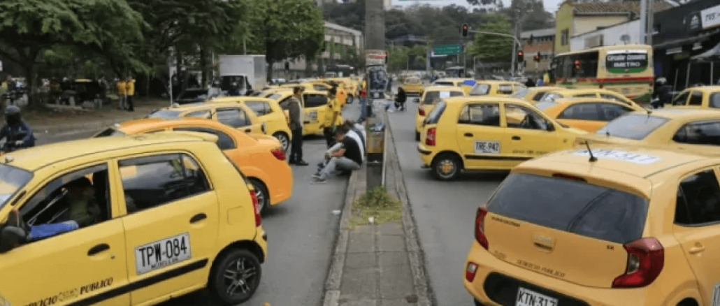 aumentarán tarifas de taxi en todo el país.