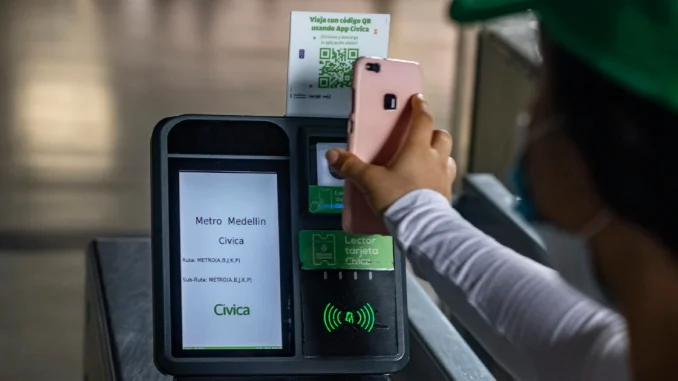 La App Cívica del metro tendrá varios beneficios durante el mes de marzo.