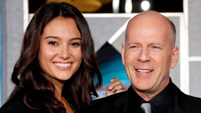 Bruce Willis fue diagnosticado con demencia frontotemporal, por lo que se retiró definitivamente de la actuación. Su cuidado está a cargo de su esposa, Emma Heming