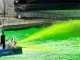 El río Chicago se tiñe de verde cada 17 de marzo por la tradición del día de San Patricio