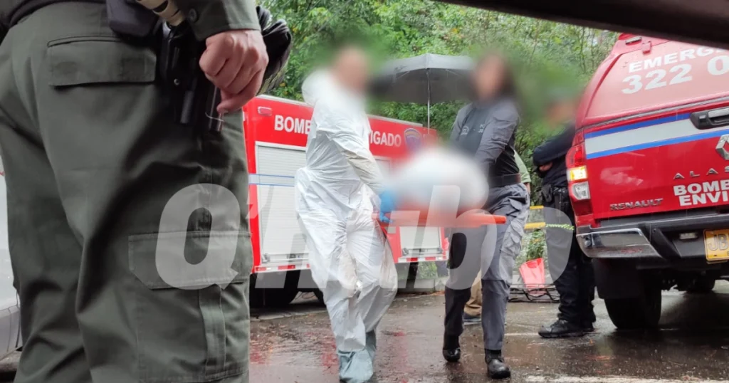 Personal del CTI y la Policía realizaron el levantamiento en Envigado.