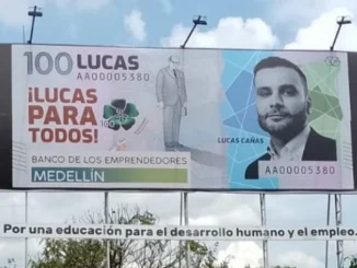 El concejal Lucas Cañas está siendo cuestionado por el significado de una valla de su campaña a la alcaldía.