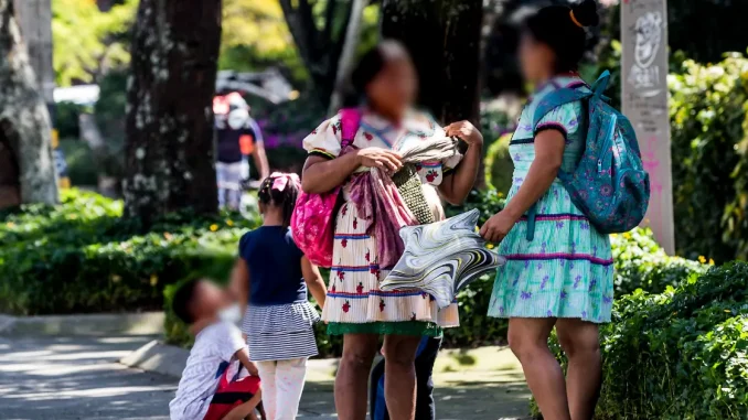Mujer-indigena-Medellin