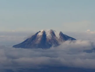 El Nevado del Ruiz ha presentado un alarmante aumento en la actividad sísmica, lo que lo pone en peligro de erupción.