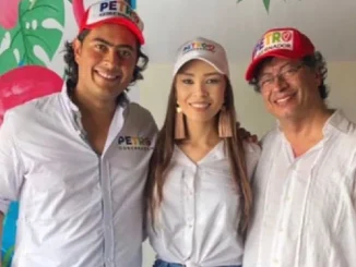 Nicolás Petro, hijo del presidente, está involucrado en un escándalo por supuestamente recibir dinero de narcotraficantes.