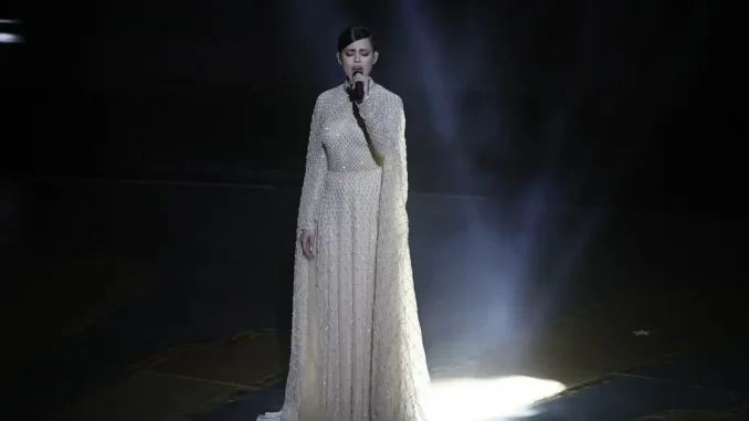 Sofia Carson es una actriz barranquillera que deslumbró en los Óscar por su talento y elegancia.