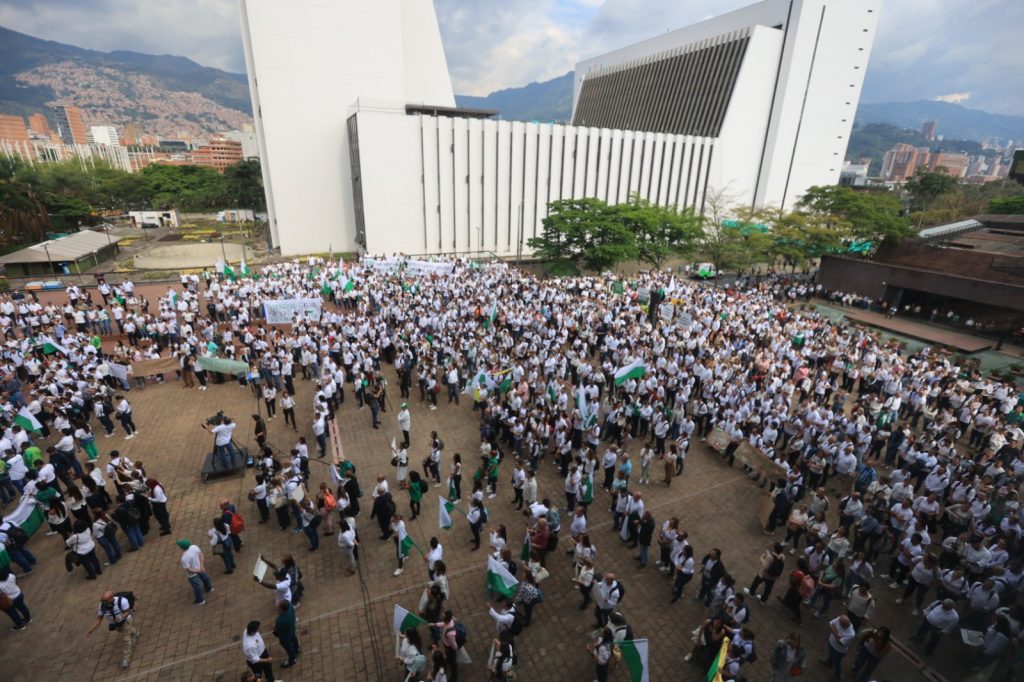 Plantón Medellín Bajo Cauca