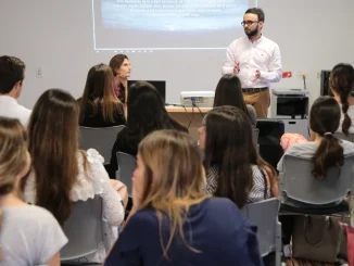 Jóvenes desde los 14 años, público en general y hasta personas bilingües tienen oportunidad de ingresar a estos cursos