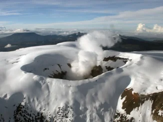 Erupción-volcán-Nevado-del-Ruiz-