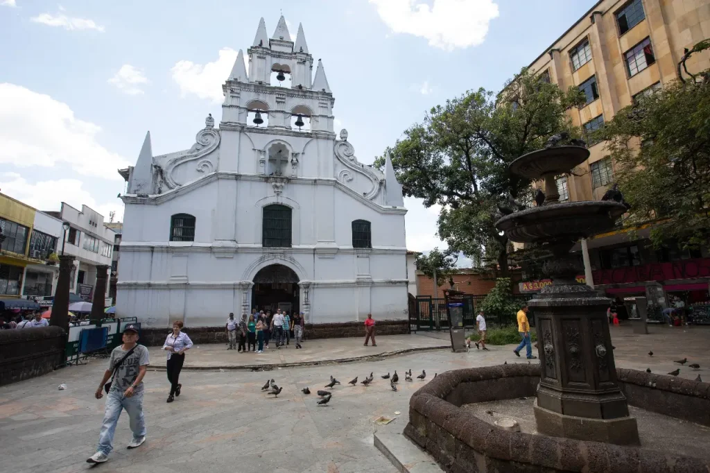 Iglesia-de-la-Veracruz-2