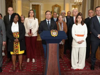 Los 19 ministros del gobierno Petro tendrán que salir de sus carteras, pero no se sabe bien qué pasará con ellos.