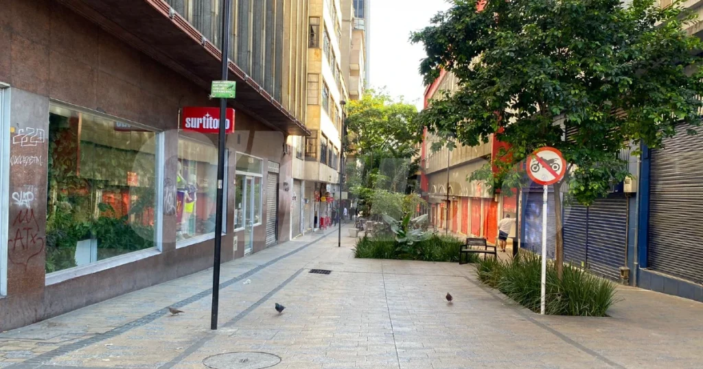 Hombre fue golpeado por el pasaje La Bastilla, en el centro de Medellín
