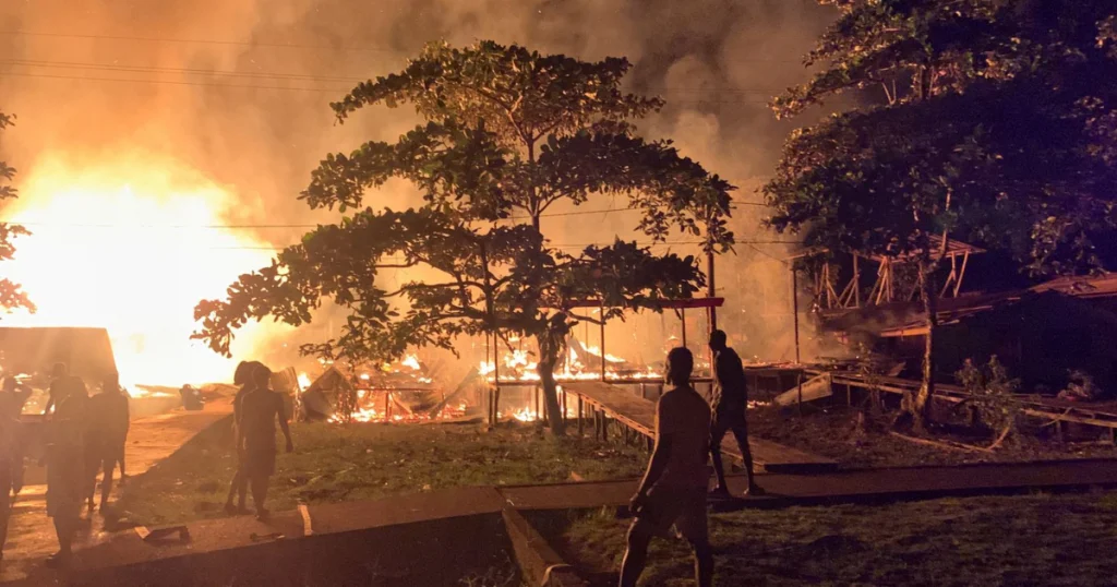 Incendio en Vigía del Fuerte. 