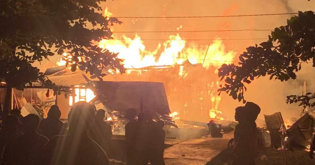 Incendio en Vigía del Fuerte. 