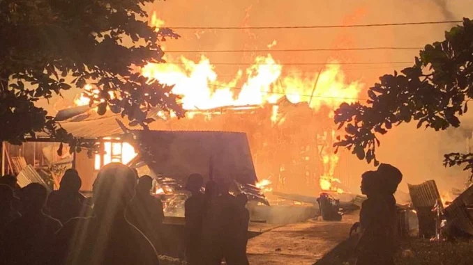 Incendio en Vigía del Fuerte.