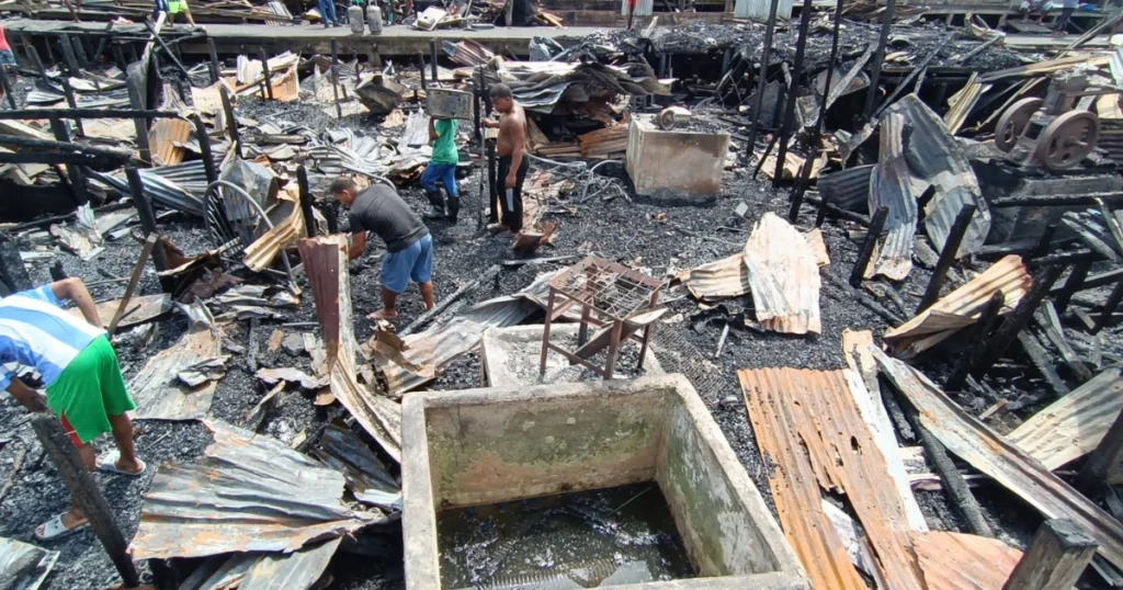 Incendio en Vigía del Fuerte. 