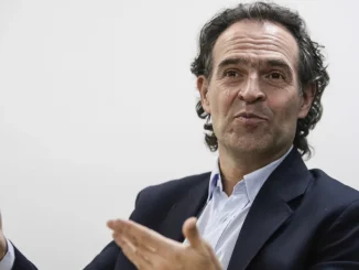 Federico Gutiérrez presentó su nuevo partido Creemos.